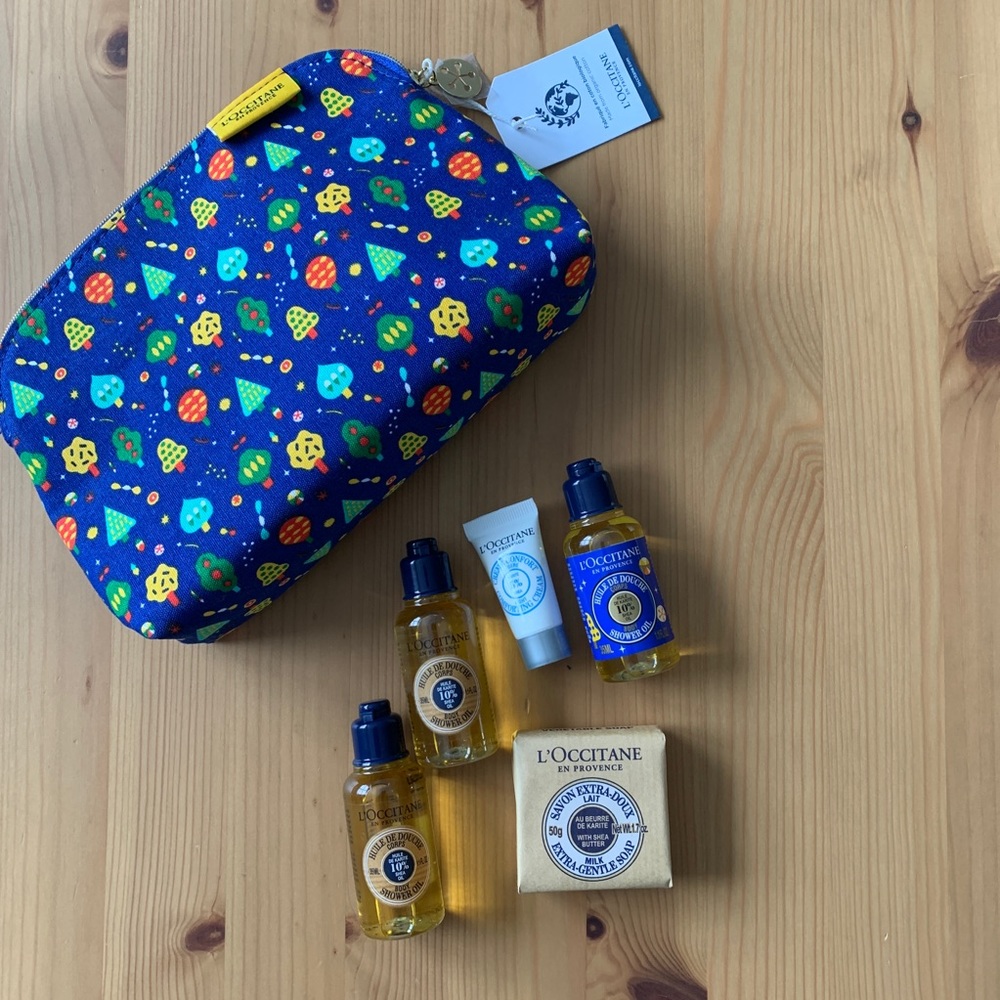 L’Occitane gift set with makeup bag